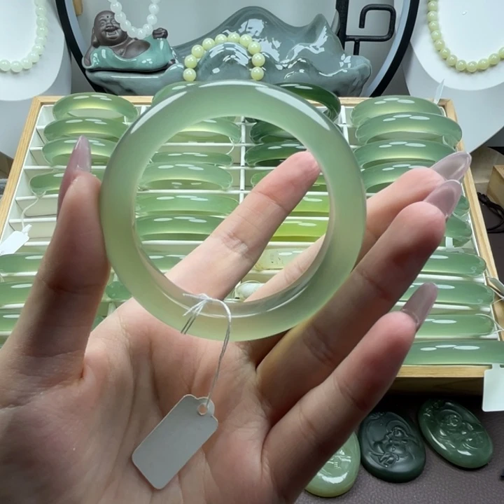 纪***挽蛇纹石玉合金手镯