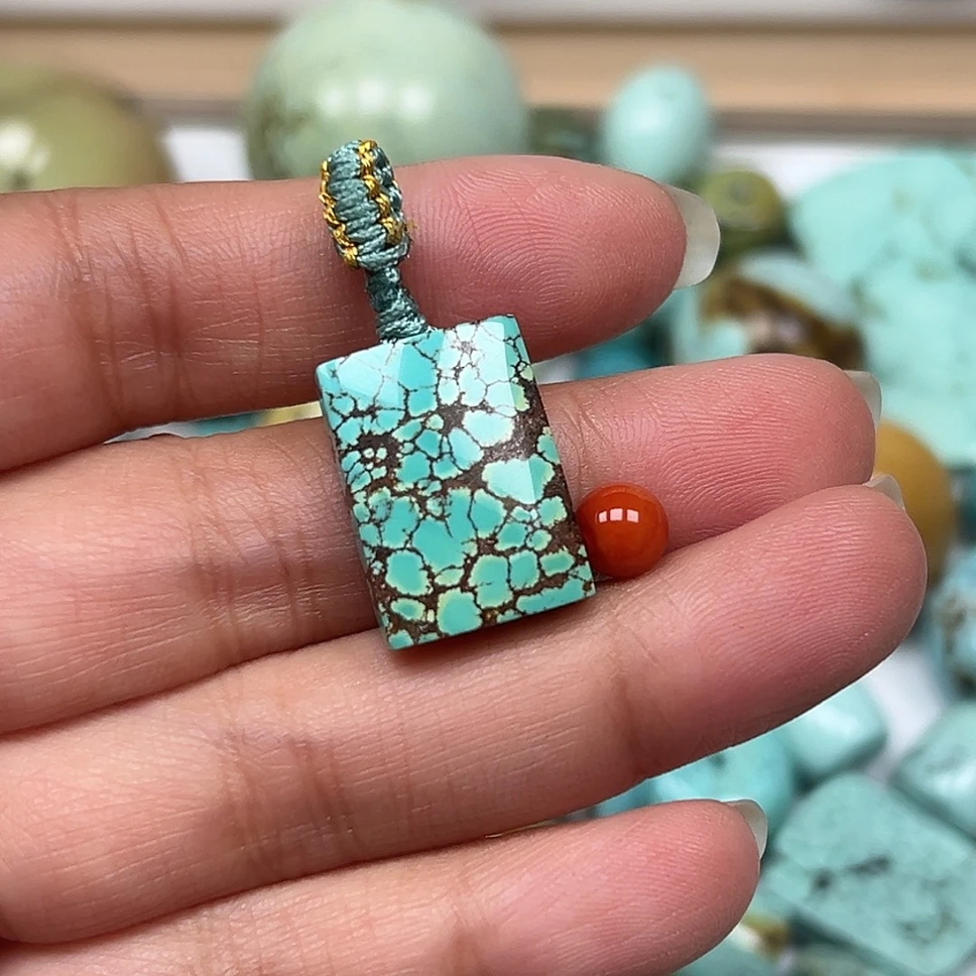 苍***泽南红玛瑙未镶嵌珠宝奇石