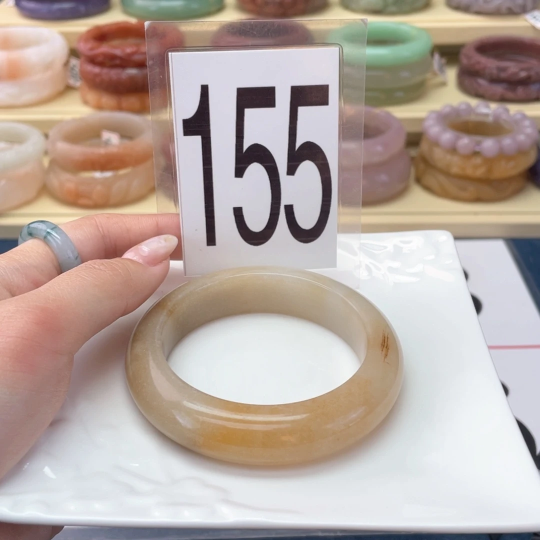 石英岩玉未镶嵌手镯