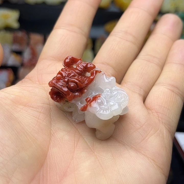 石英质玉（黄龙玉）颈饰未镶嵌龙**t