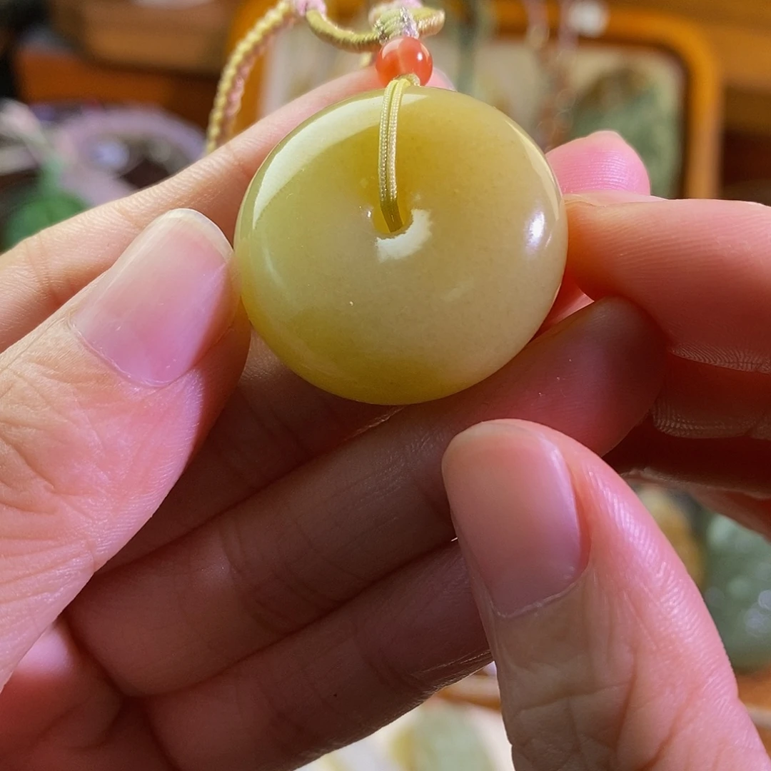 可***乐和田玉未镶嵌颈饰