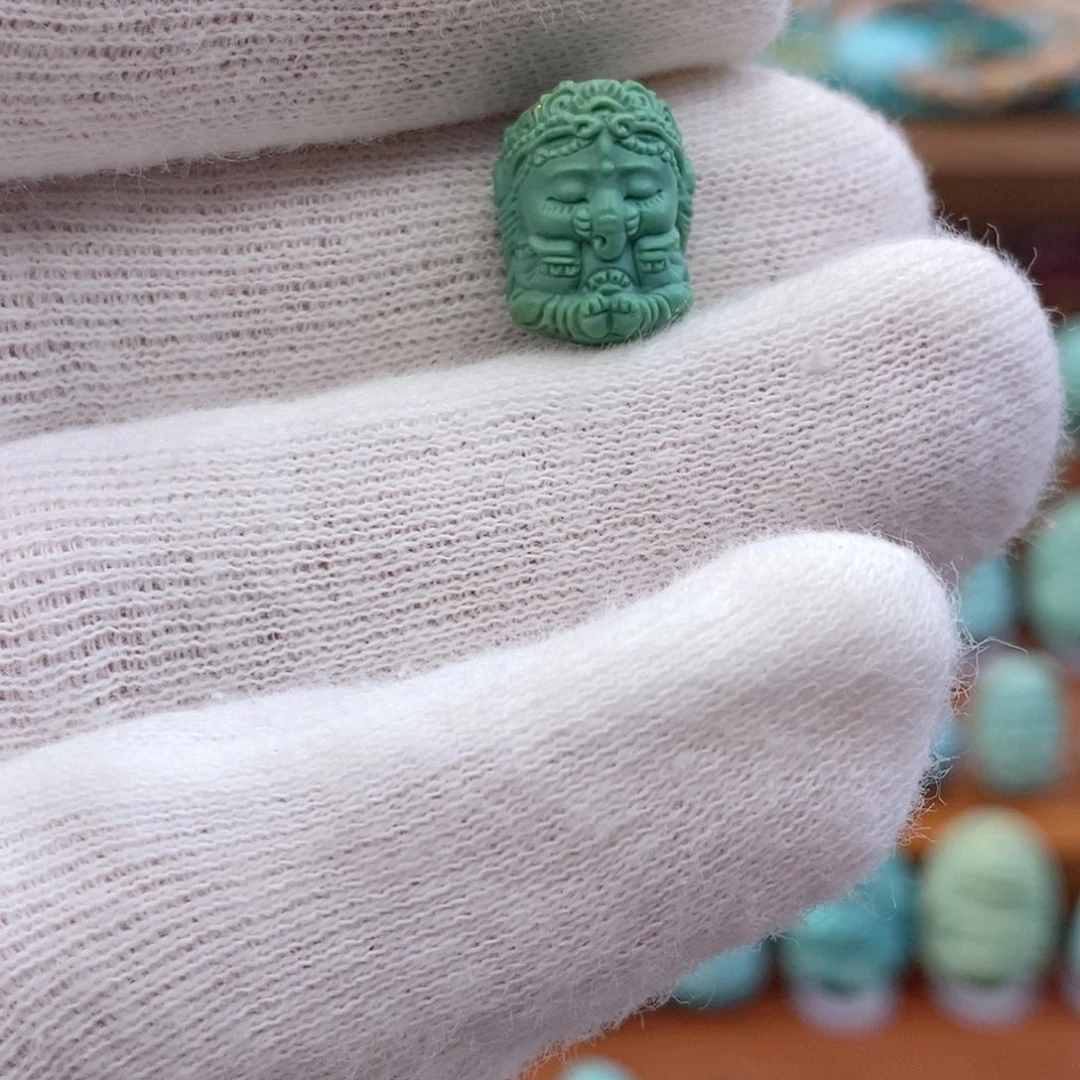 未镶嵌绿松石珠宝奇石