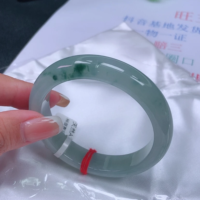 【闪购商品】未镶嵌手镯翡翠5554