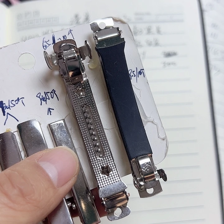 随***1弹簧夹普通的20个，皮套的10个