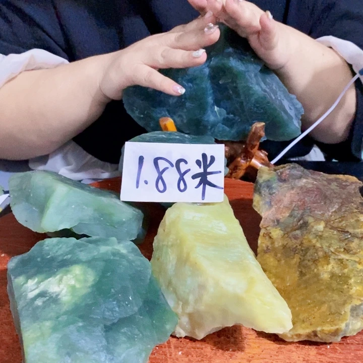 蛇纹石玉未镶嵌原石