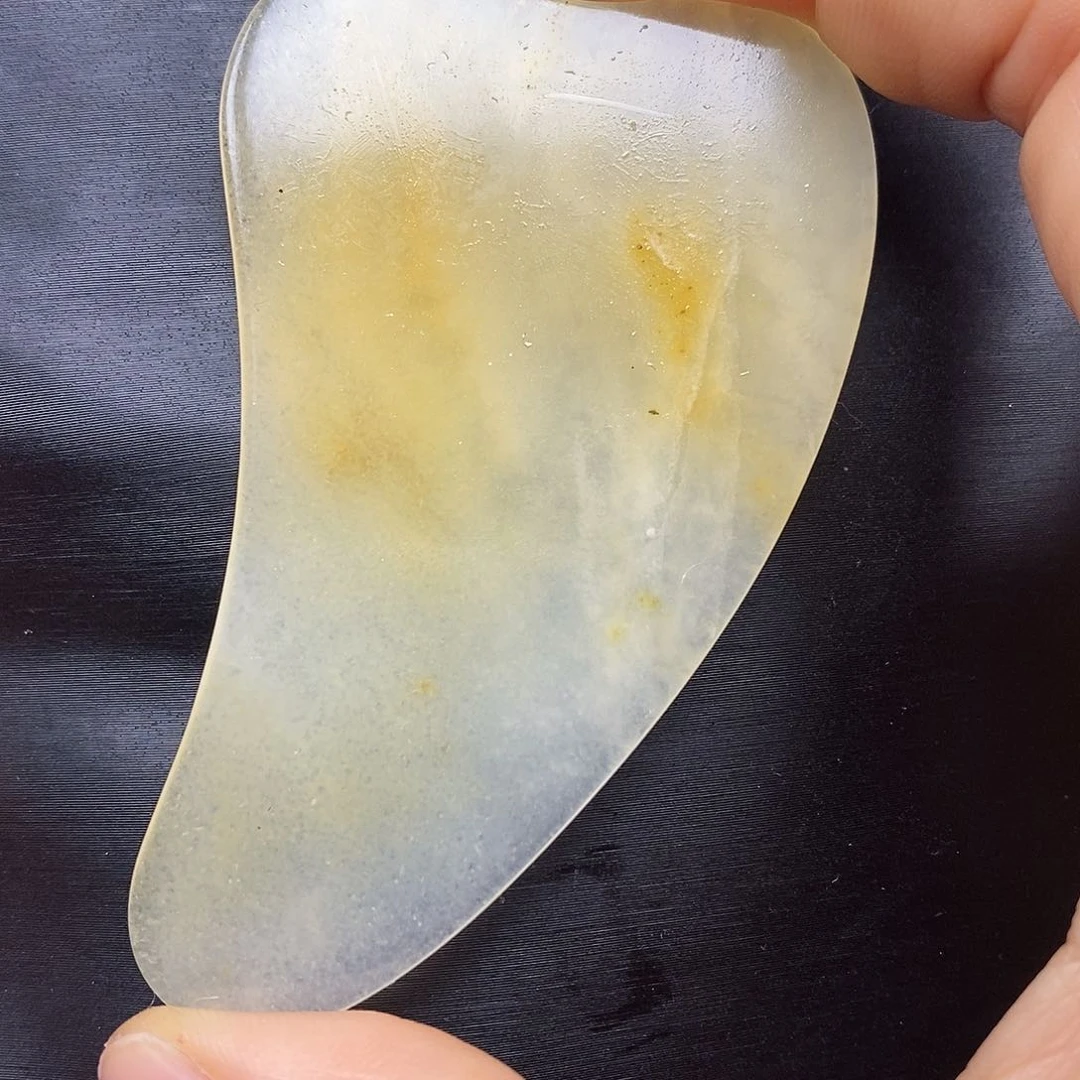 石英质玉（黄龙玉）颈饰未镶嵌