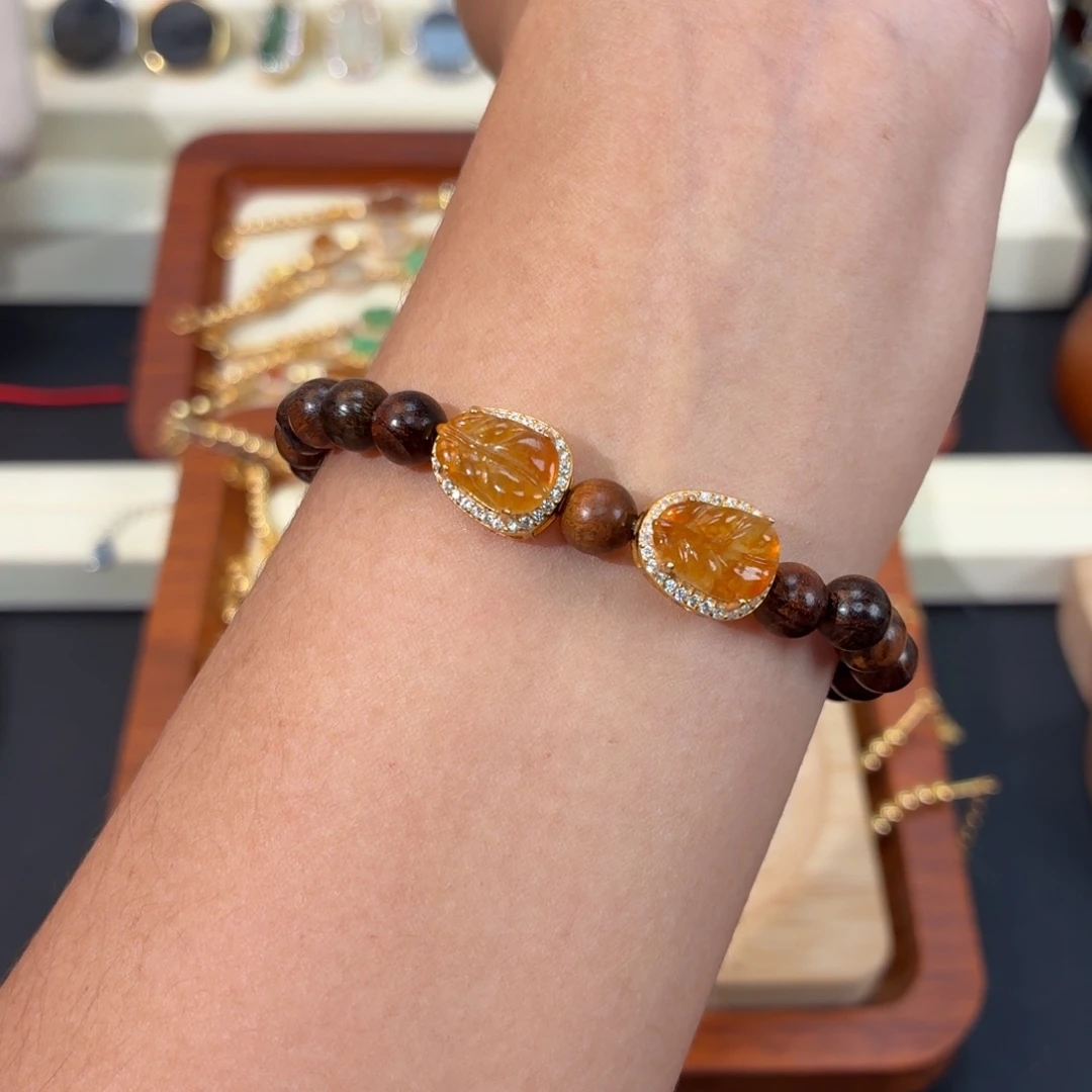 *****翡翠银S925镶嵌颈饰叶子