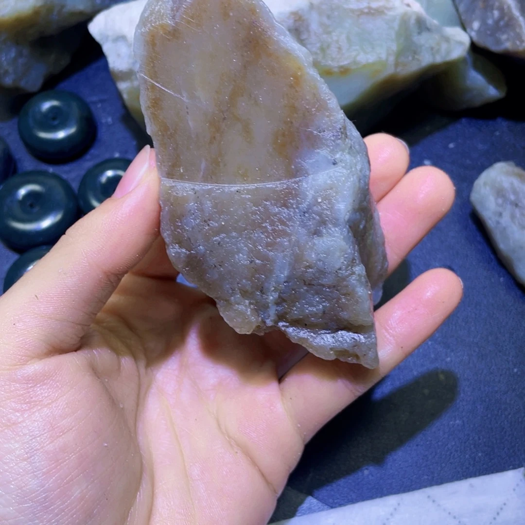 和田玉未镶嵌珠宝半成品