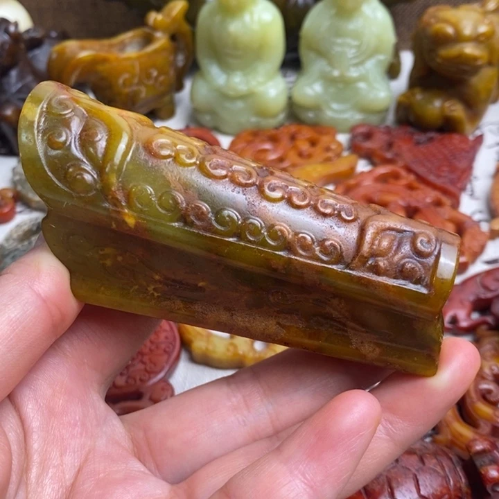 蛇纹石玉未镶嵌颈饰103