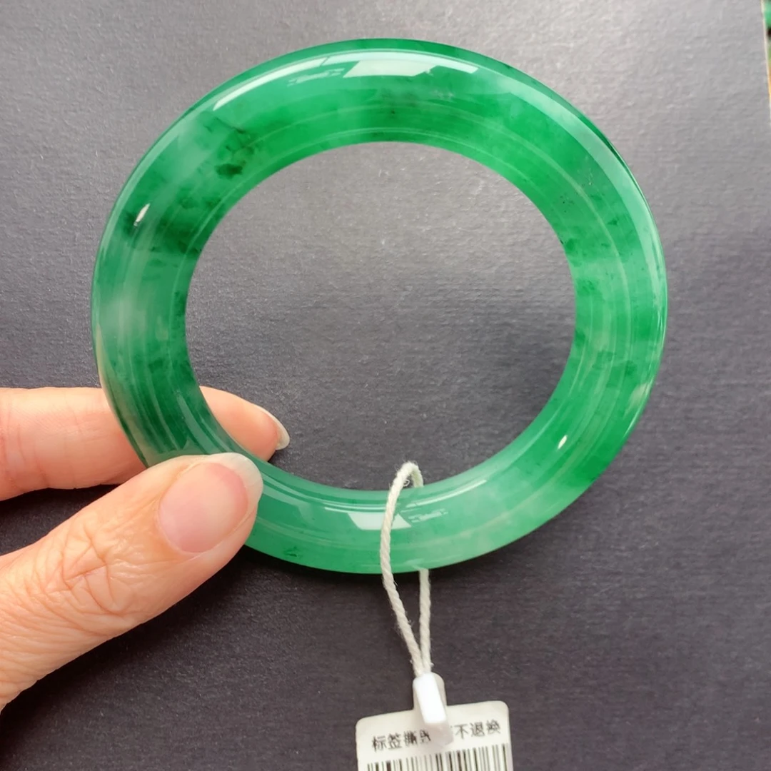 未镶嵌手镯石英质玉