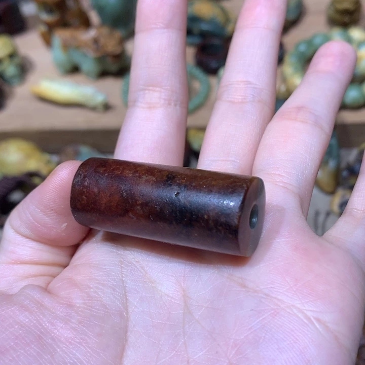 未镶嵌岫岩河磨玉（透闪石质玉）挂件