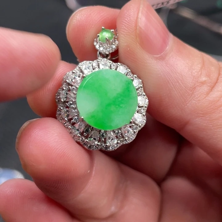 翡翠未镶嵌颈饰缅甸天然翡翠