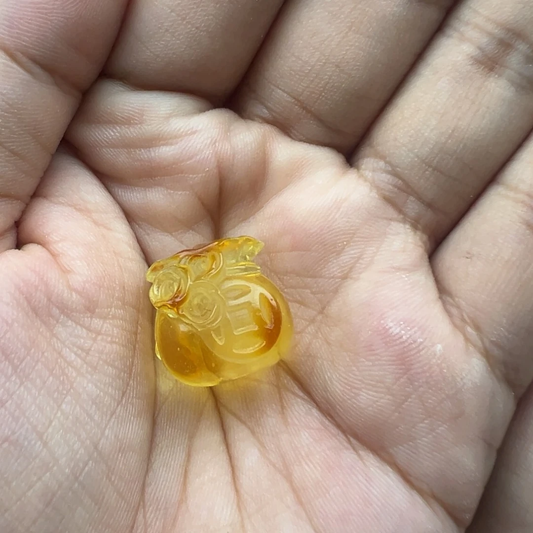 琥珀未镶嵌珠宝奇石钱袋打孔不退换
