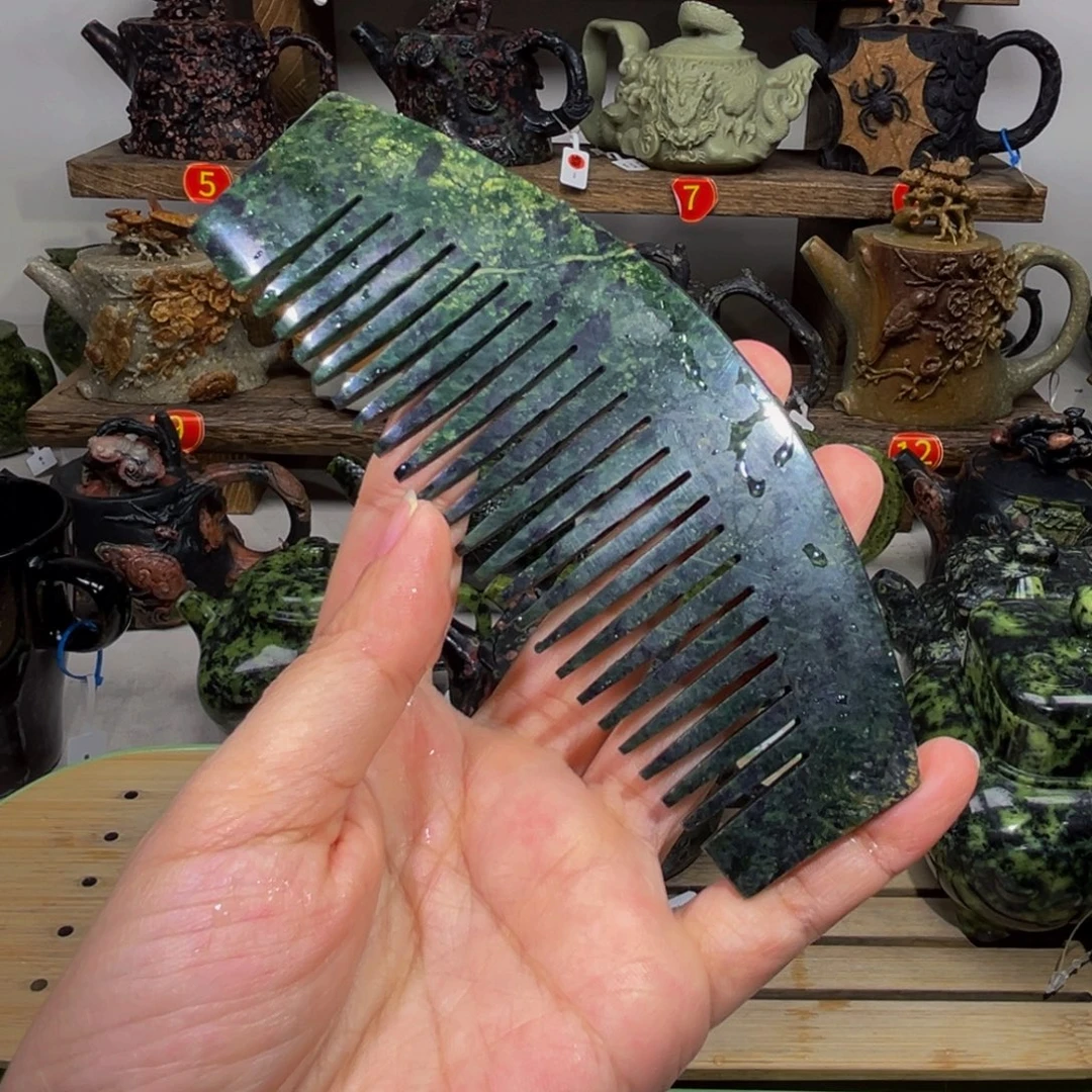 石材藏玉药王石梳子