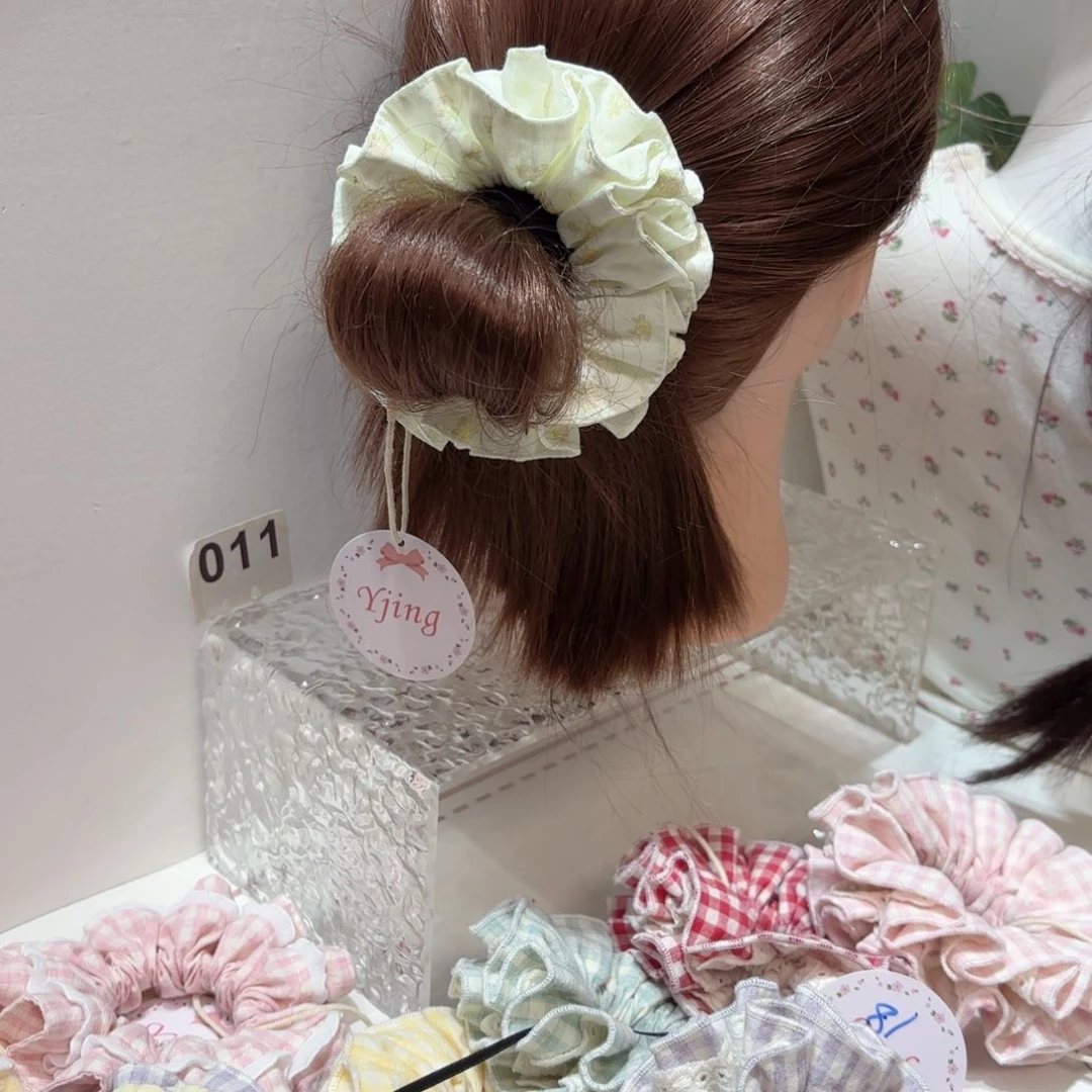 布艺非金属蛮腰跨