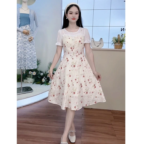 维斯优品· 新款假两件拼接碎花泡泡袖气质小清新收腰显瘦连衣裙