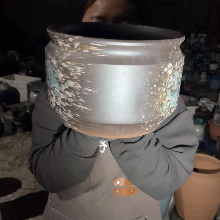 花盆紫砂口25高18瑕疵瑕疵