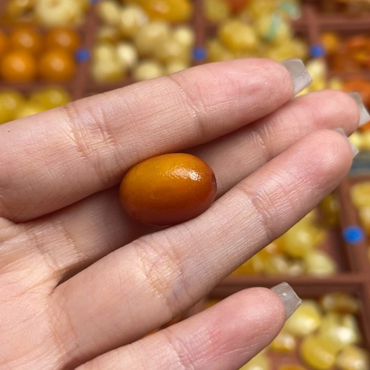 星***蜜蜡未镶嵌珠宝奇石浓蜡橘皮珠子微微瑕