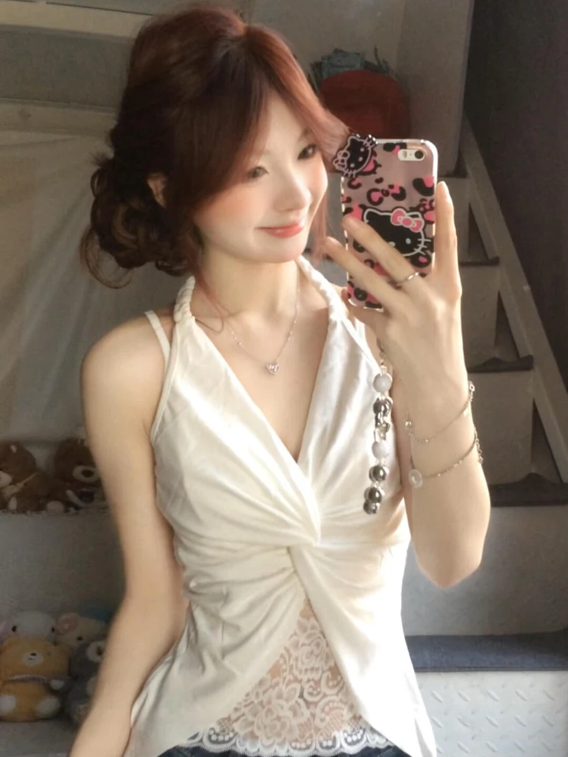 法式拼接蕾丝假两件挂脖吊带背心女2025夏季新款美背v领无袖上衣