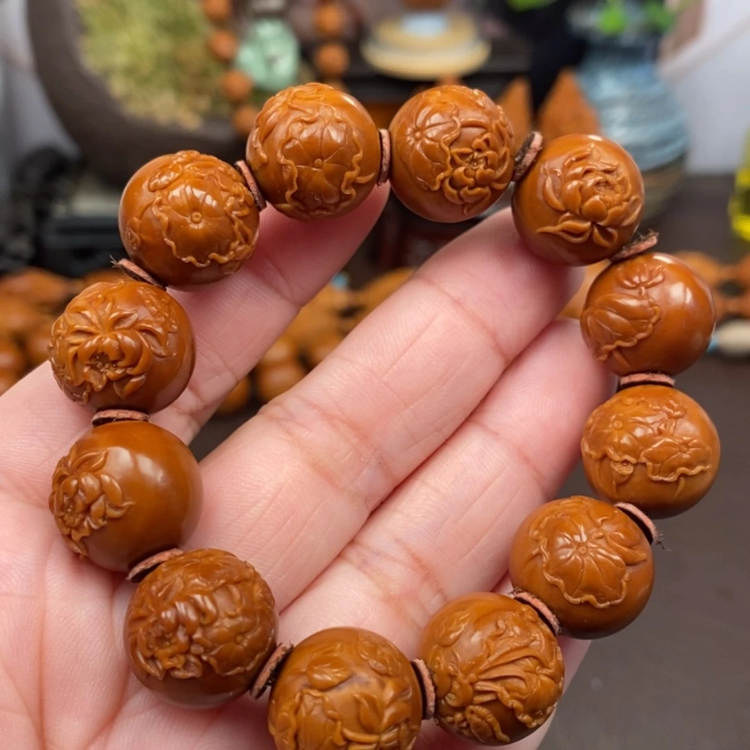 【闪购商品】橄榄核吊坠荷塘月色