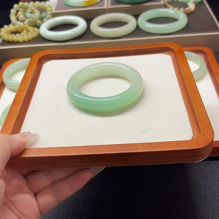 化***蝶非金属时尚国风手镯化蝶