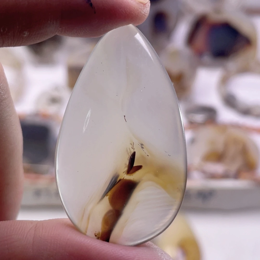 玛瑙/玉髓未镶嵌珠宝奇石