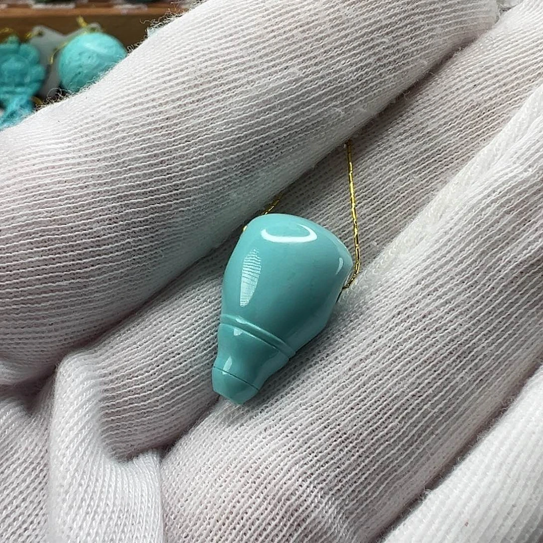 绿松石配饰未镶嵌