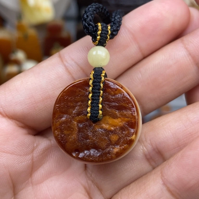 【闪购商品】琥珀颈饰未镶嵌