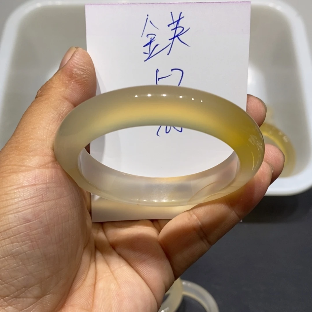 金***琪玛瑙/玉髓未镶嵌手镯