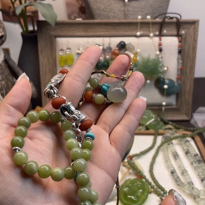 蛇纹石玉吊坠未镶嵌叄*