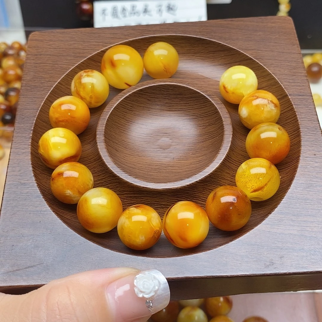 Y***甲虫珀未镶嵌裸石蜜蜡
