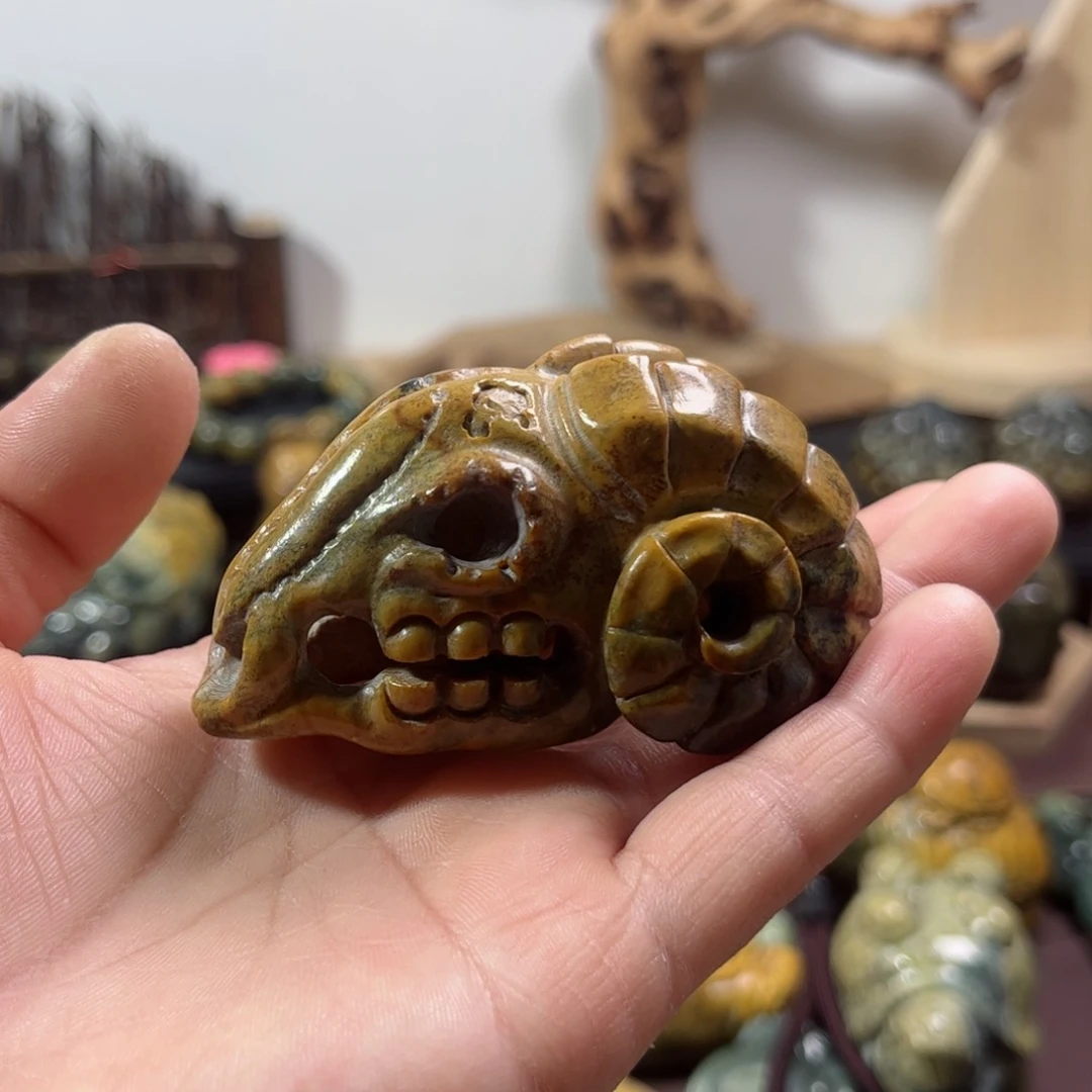 岫岩河磨玉（透闪石质玉）把件未镶嵌燃**冰