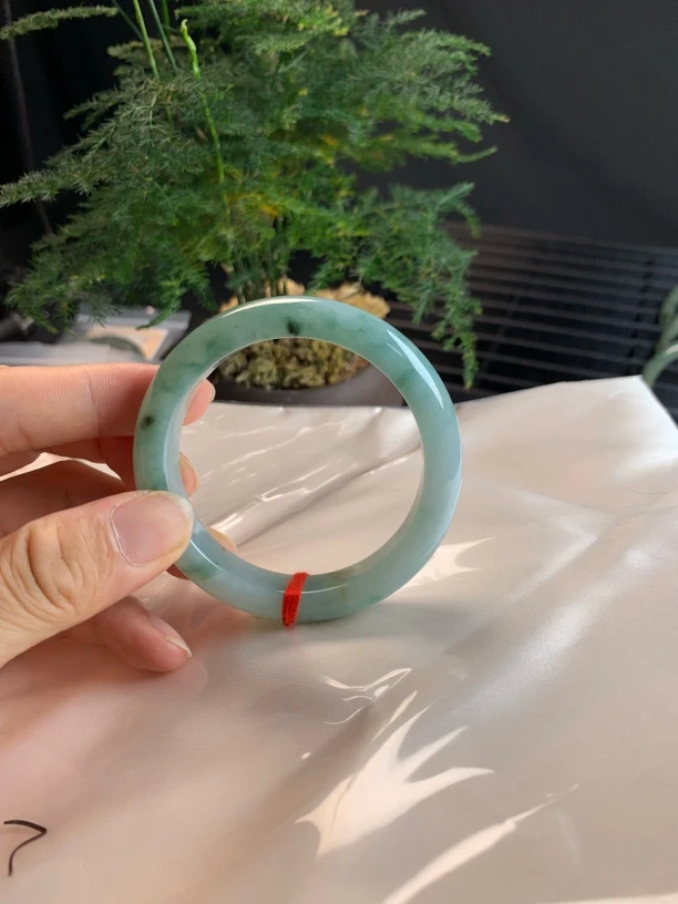A货翡翠糯冰莫奈正圈水润圈口55.8