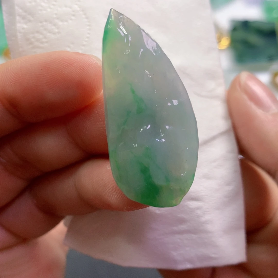 【闪购商品】翡翠吊坠(不含链)未镶嵌