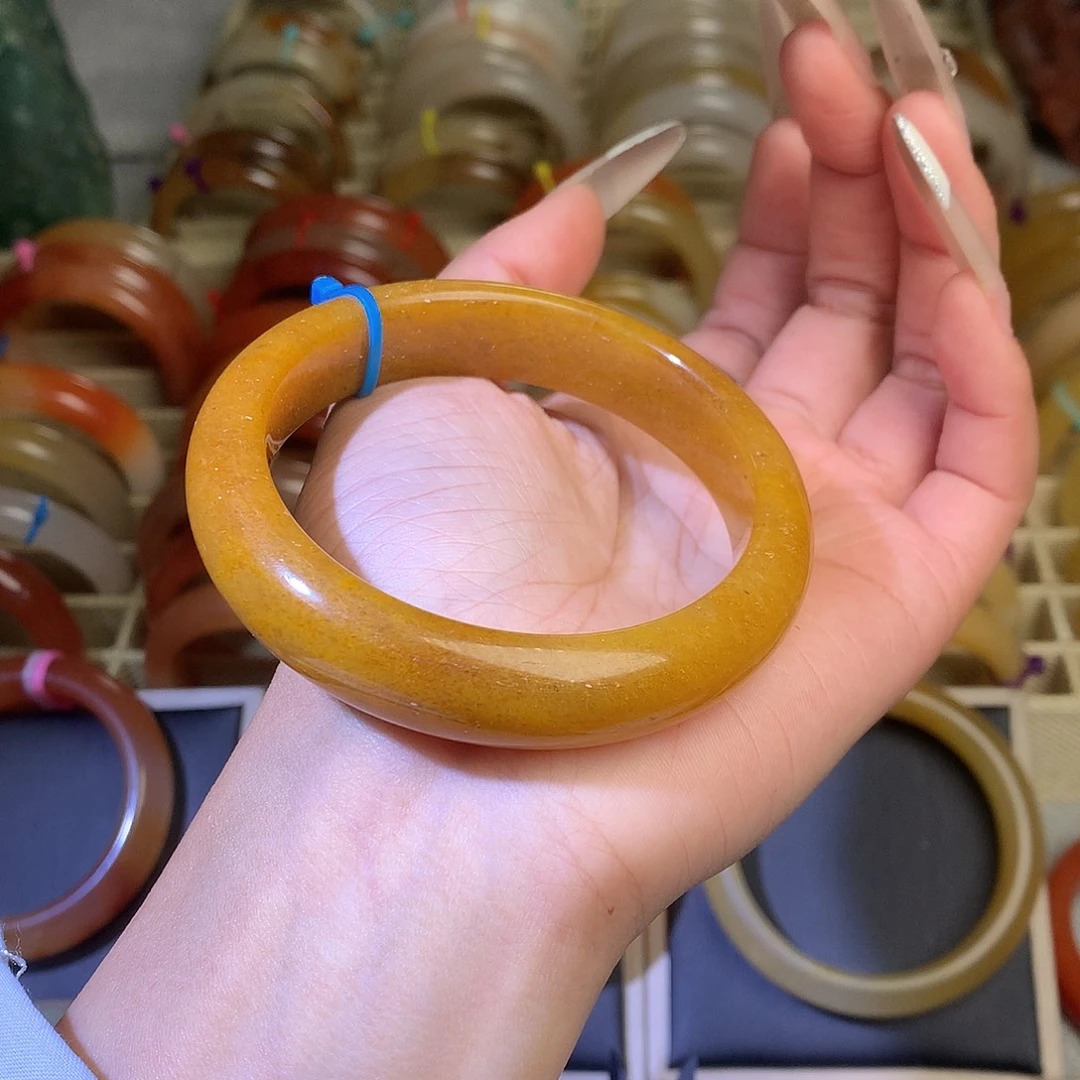 石英质玉（黄龙玉）未镶嵌手镯