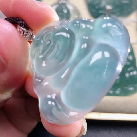 【闪购商品】颈饰18K金镶嵌翡翠