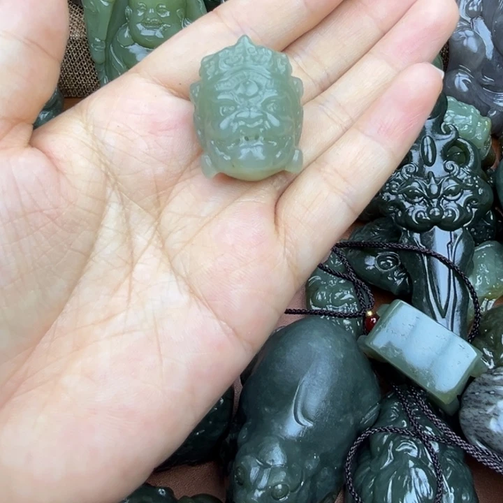 和田玉未镶嵌挂件