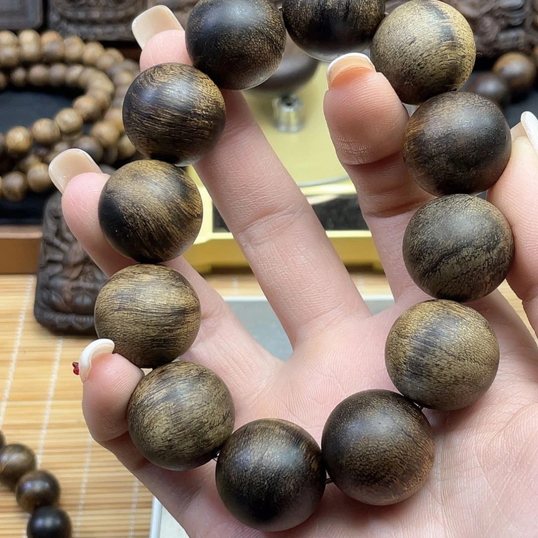 沉香手串东**泽达拉干