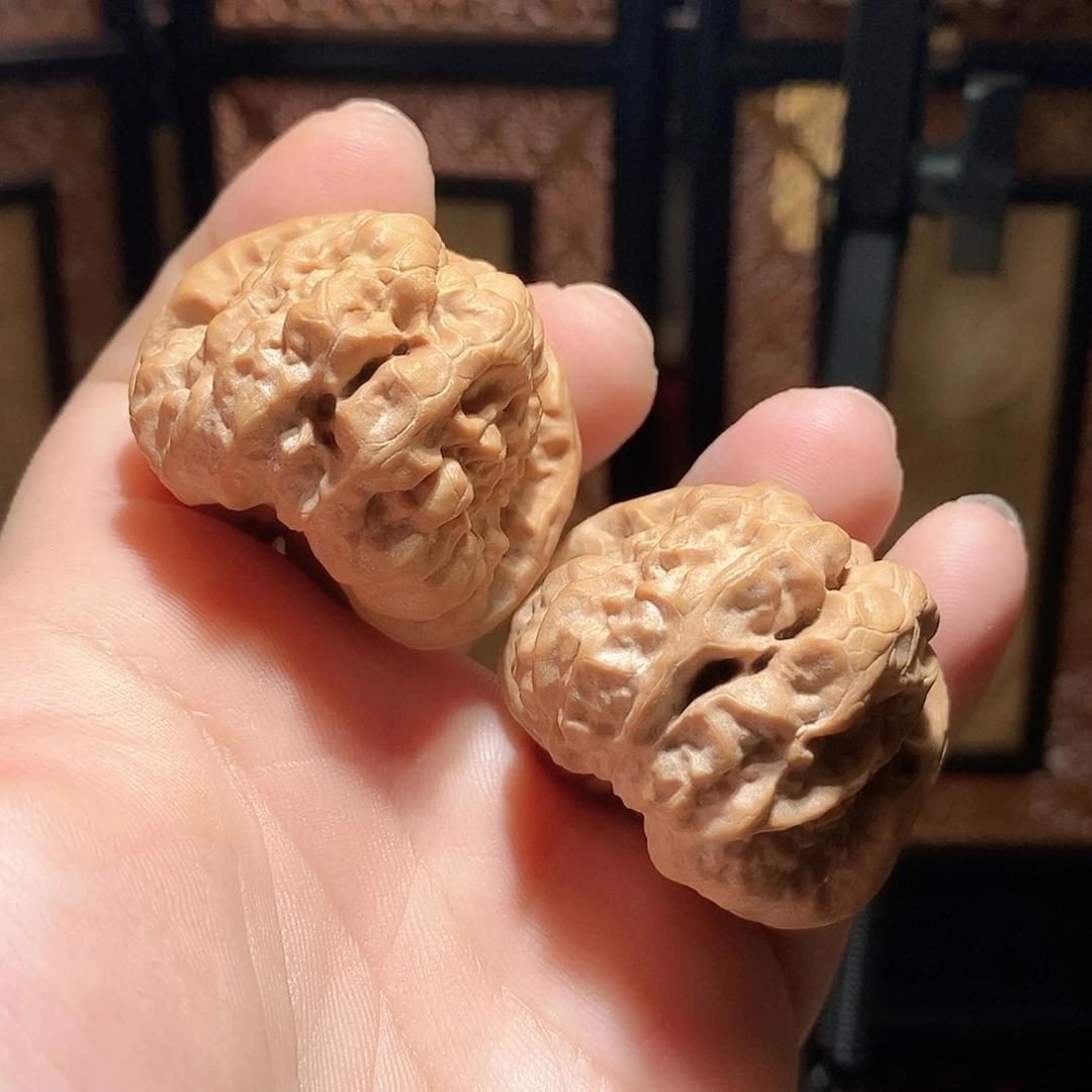 文玩核桃把件41边43肚蛤蟆头全品