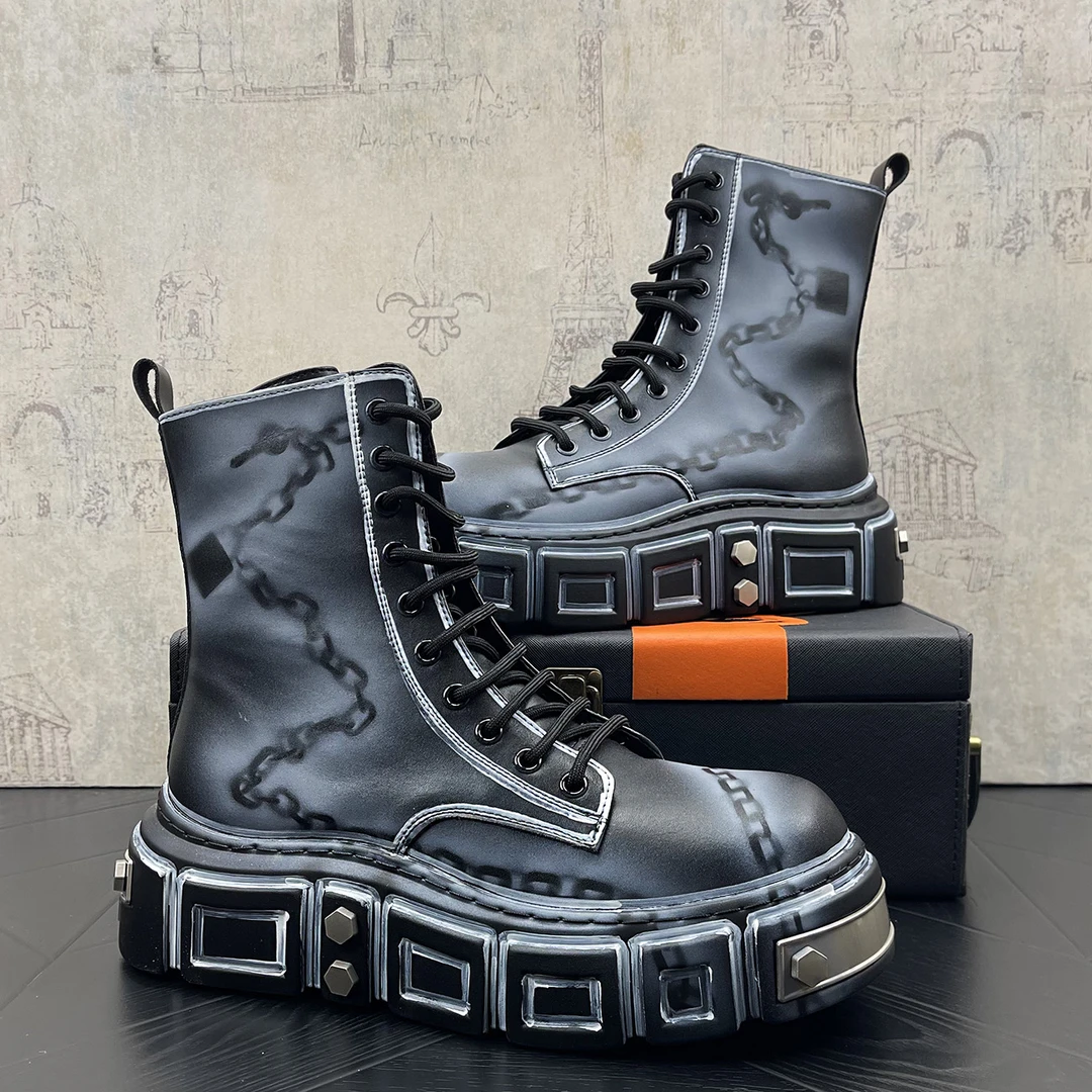 欧美风秋冬新款涂鸦链条地域风厚底增高马丁靴小众复古擦色潮流靴