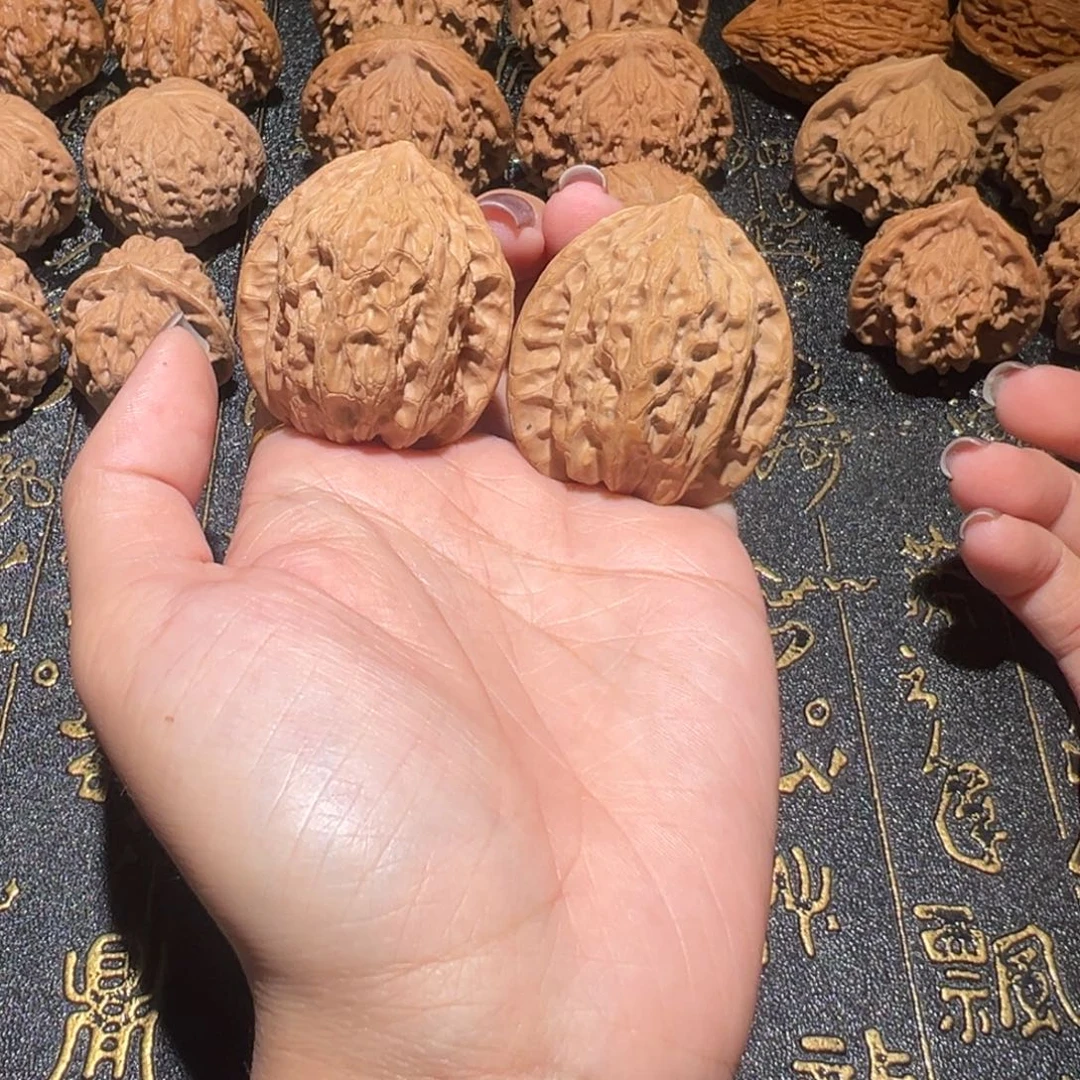 白***银把件桃核崔凯公子帽40手把件