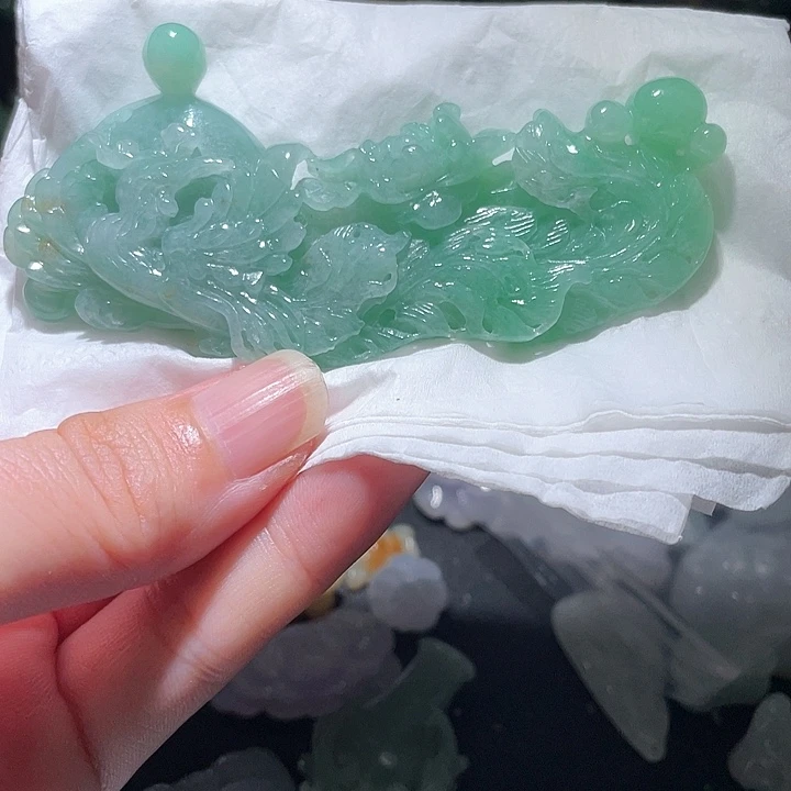 颈饰未镶嵌翡翠天