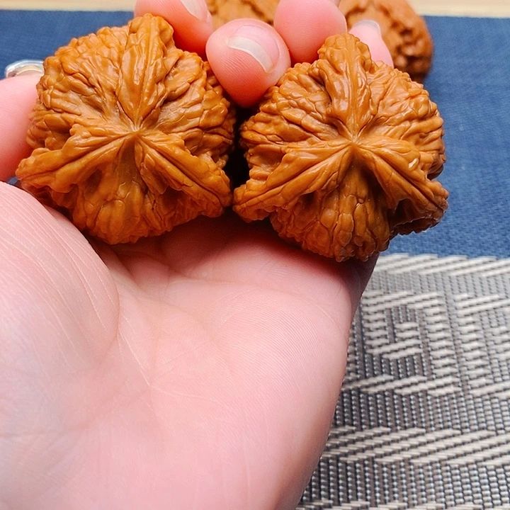 你***6吊坠文玩核桃三棱