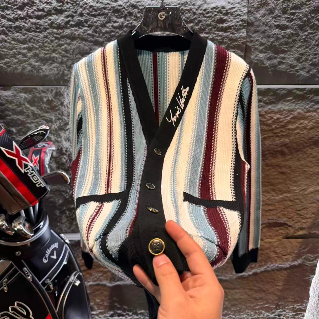 【高定四叶系列】25新款富人穿搭明星同款纽扣毛衣外套135  才