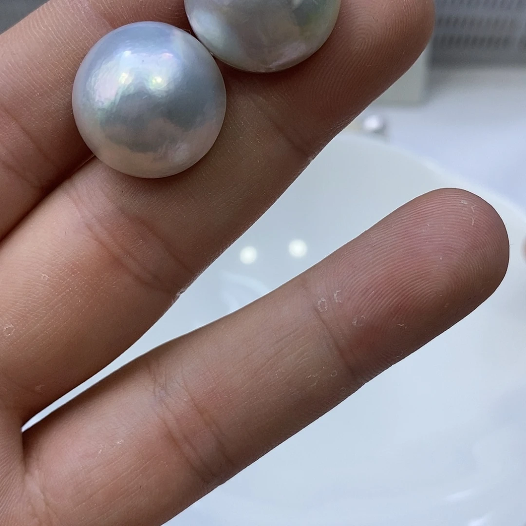 拼合珍珠（马贝珠）耳饰18K金镶嵌