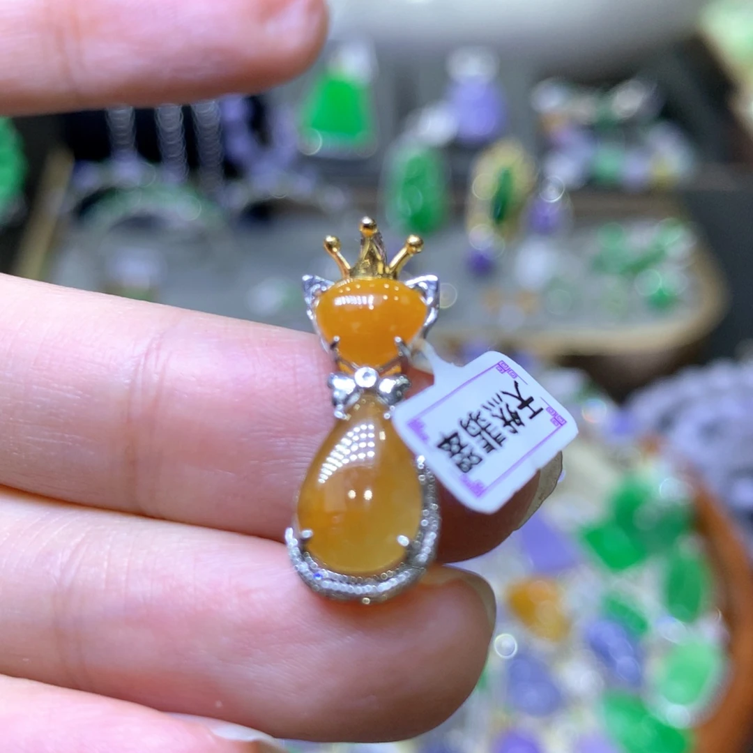 【闪购商品】翡翠颈饰18K金镶嵌翡翠吊坠项链