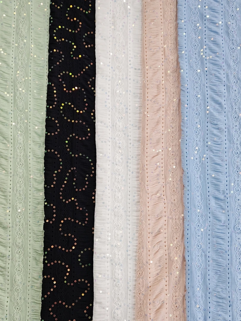 幅宽1.4米不透光绣片新款粉色针织蕾丝绣片布头蕾丝碎花布料