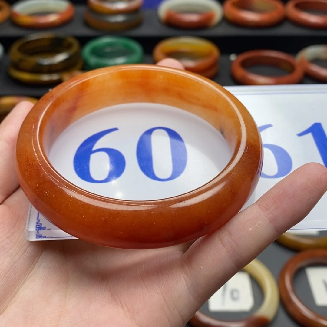 石英质玉（黄龙玉）手镯微瑕未镶嵌