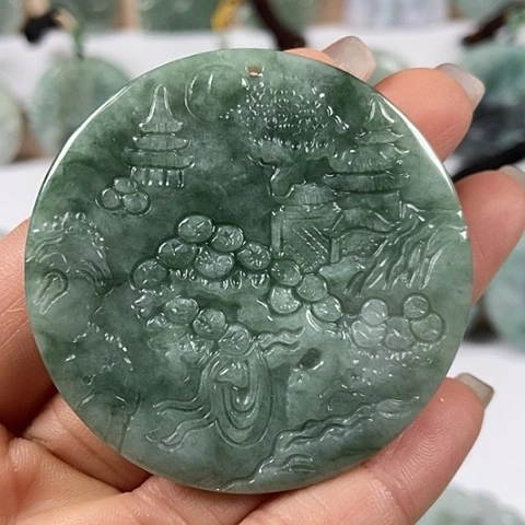 翡翠颈饰未镶嵌山水牌福利