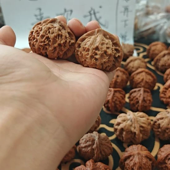 文玩核桃吊坠宫灯，全品